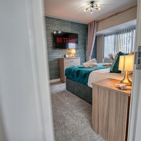 Stylish House - B'Ham Airport And Nec, Jlr Solihull, Business & Leisure Stays - Aspen House 客房 照片